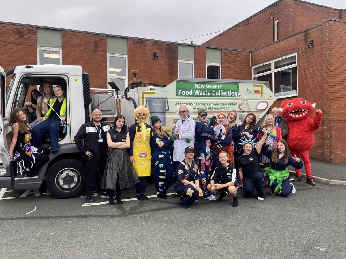 More than 750 Cannock Chase pupils take part in Binworld environmental theatre project — Cannock news photo